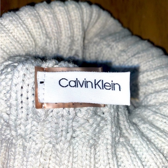 Calvin Klein Hat - Picture 3 of 4